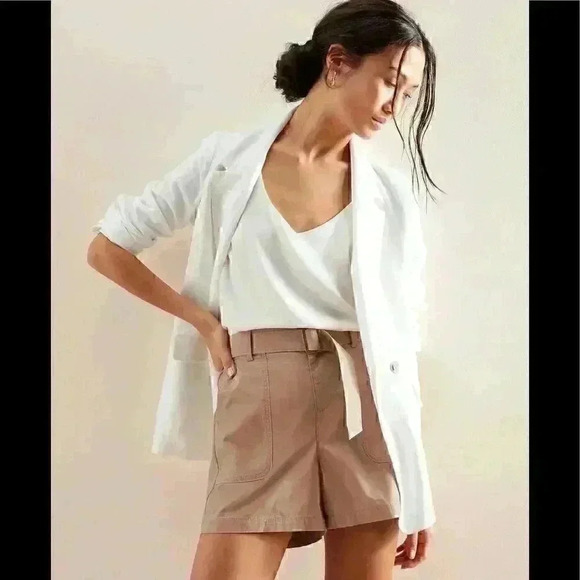 Banana Republic Summerweight Utility Belted Pull-On Short - Picture 1 of 8